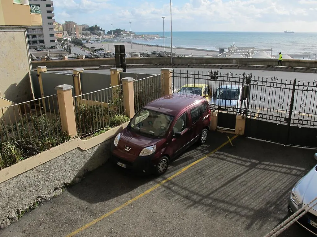 Bed & Breakfast B&B Fiera Del Mare Genoa